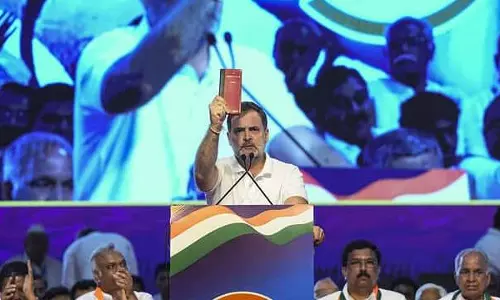 Fact-check questions if Rahul correctly identifies voters registered in multiple states