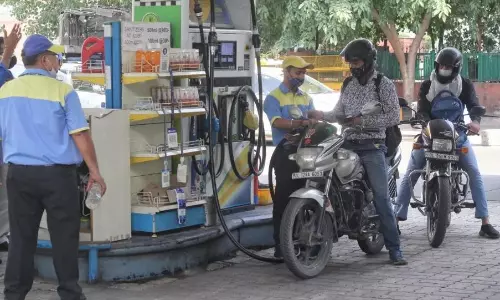 Govt taking relook at licensing rules for petrol pumps
