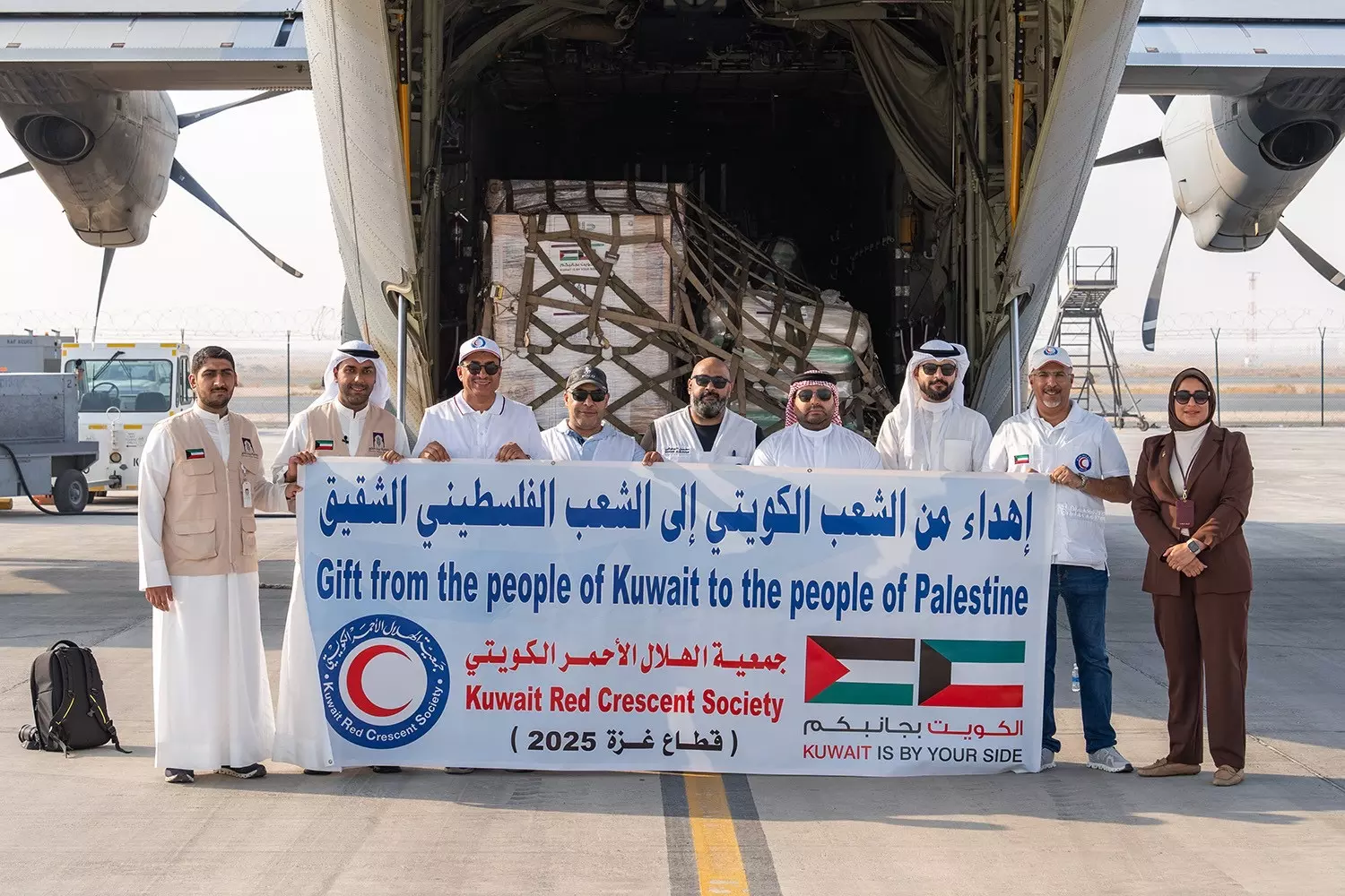 Kuwait: Second relief plane delivers 10 tons of aid for Gaza