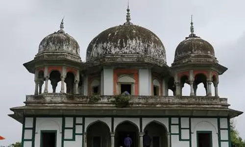 No arrest yet over vandalism of Fatehpur Mausoleum