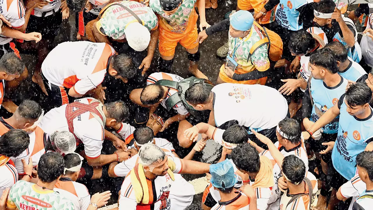 2 dead, 117 injured during Dahi Handi celebrations in Mumbai