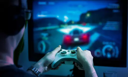 Govt introduces bill to boost e-sports, ban online money games