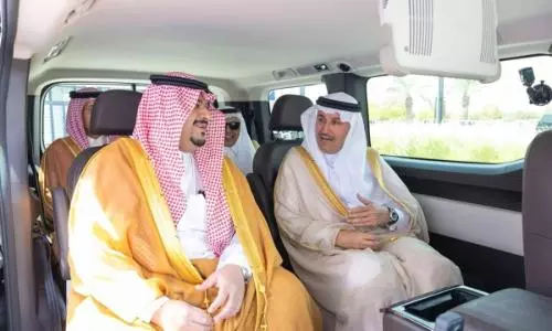 Riyadh Deputy Emir tests self-driving car, inspects airport projects