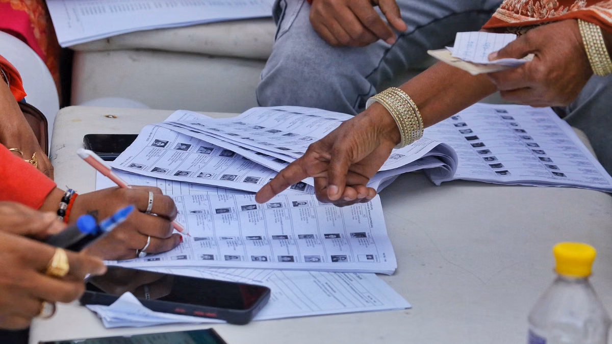 2 Pakistani nationals found in Bihar voter list, probe launched