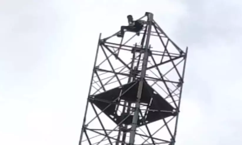 UP man climbs tower demanding marriage to girl who never existed