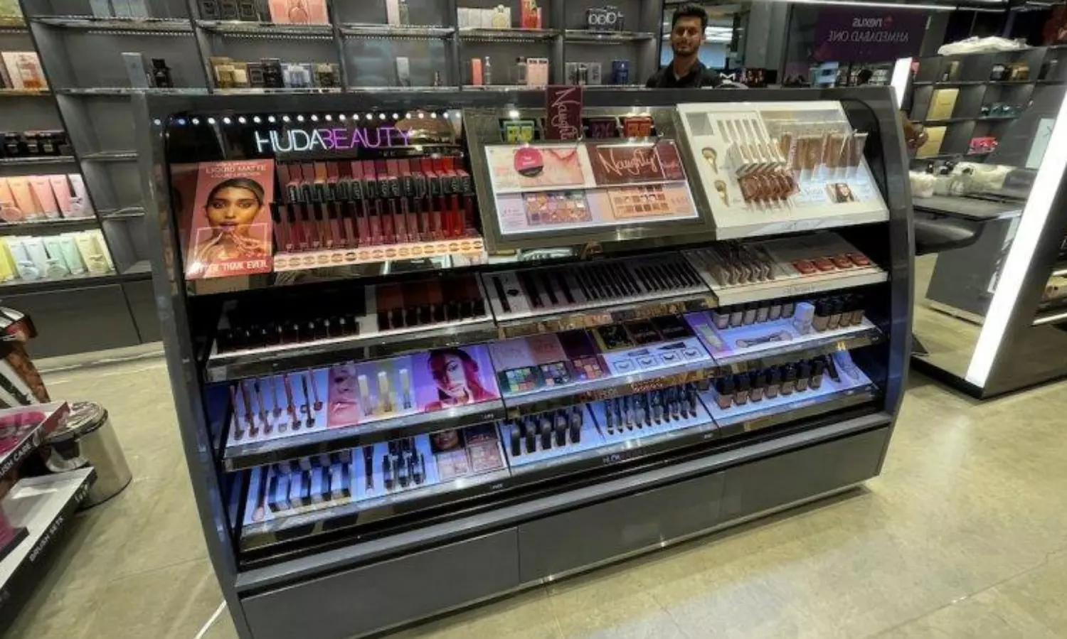 Huda Beauty dropped from Sephoras fall campaign over Palestine stance