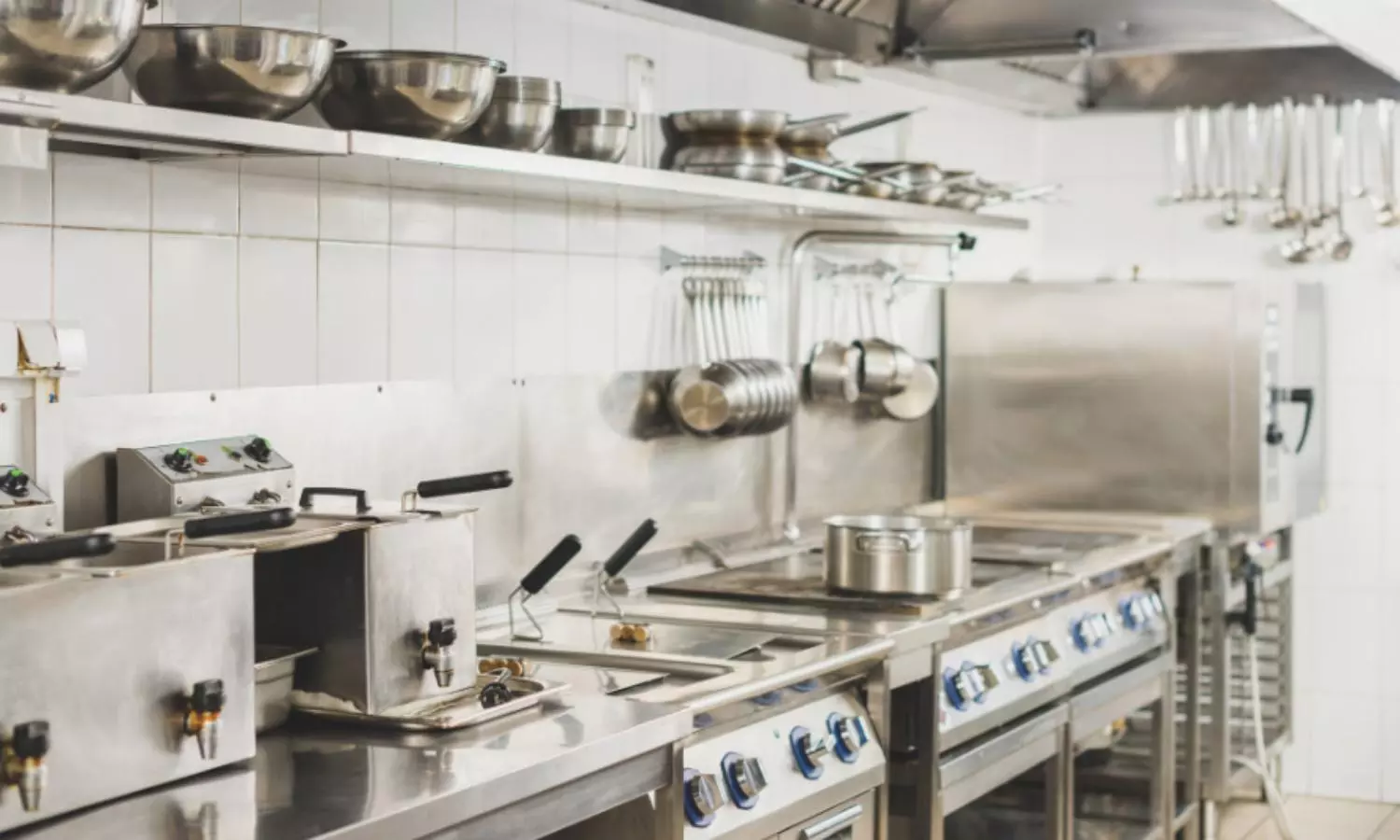 Saudi Arabia issues new safety, licensing rules for central kitchens