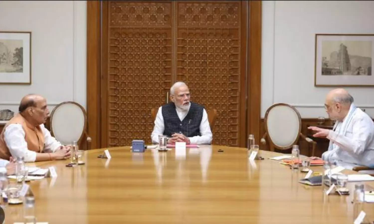 Focused on creating next-gen infra, empowering street vendors: PM Modi