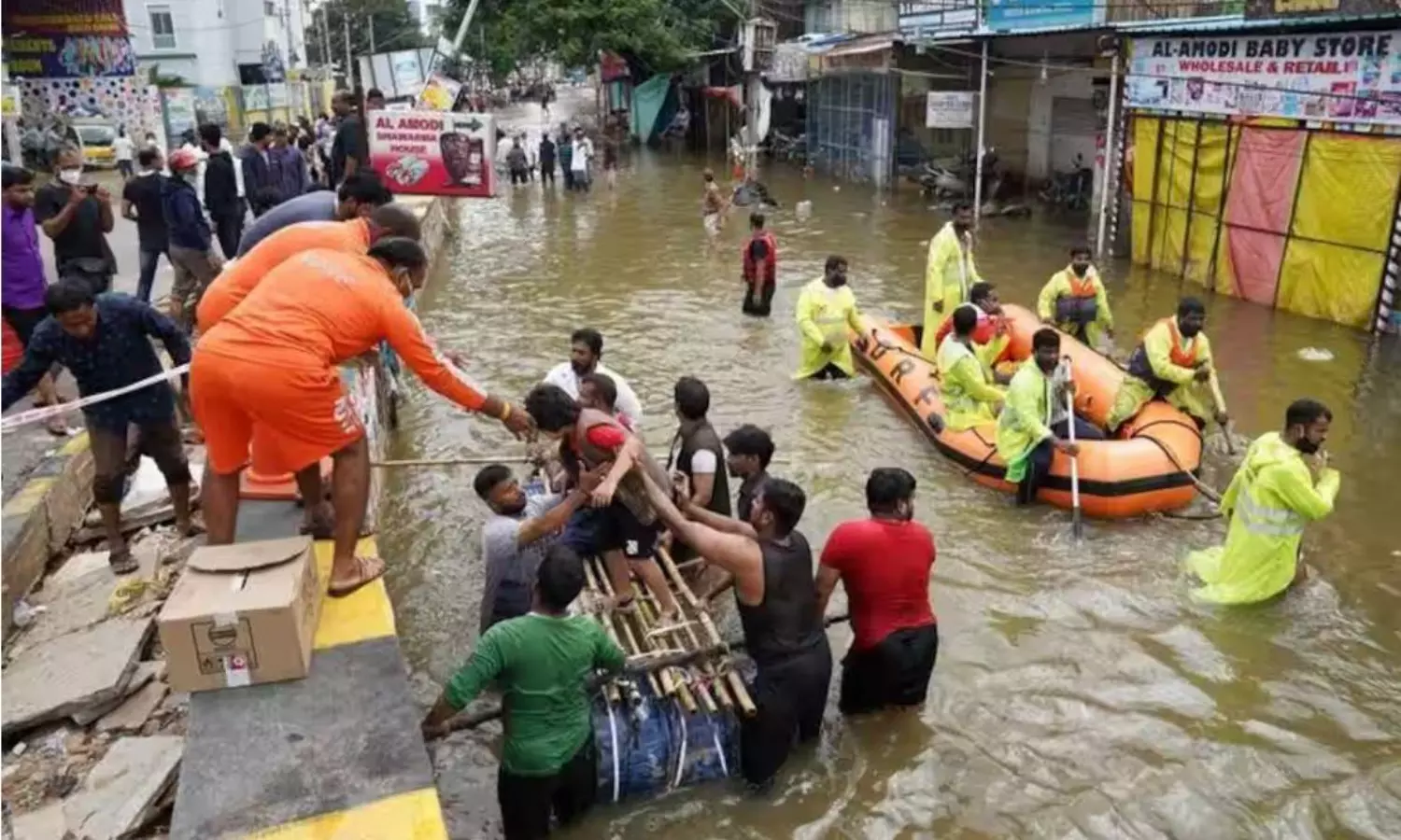 Punjab flood: Thousands spend night on rooftops; await relief material
