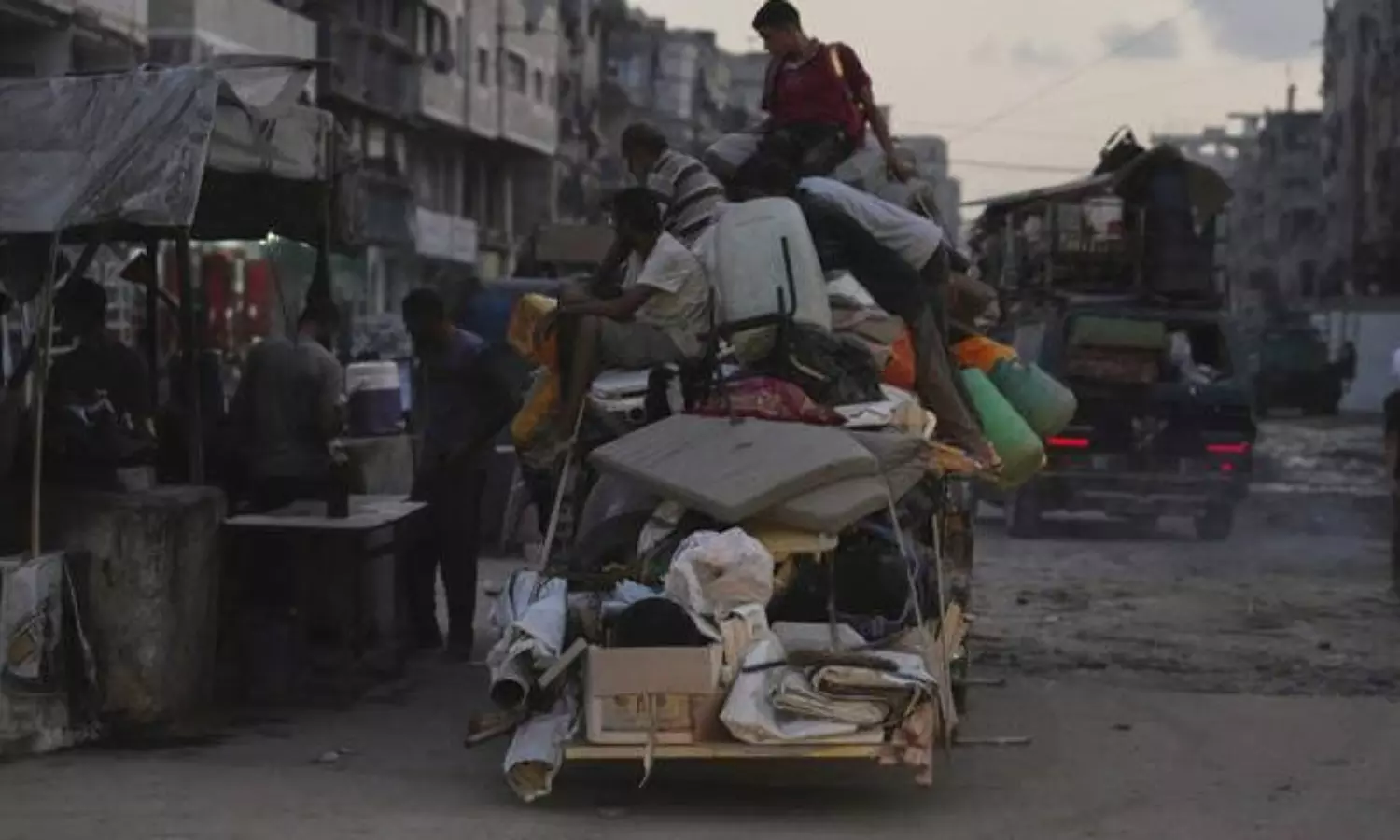 Israel steps up pressure on Gaza City as Trump readies post-war plan