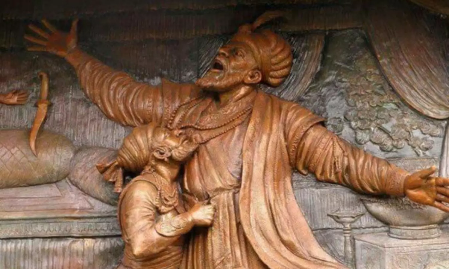 Karnataka Police remove cut-out showing Shivaji killing Afsal Khan