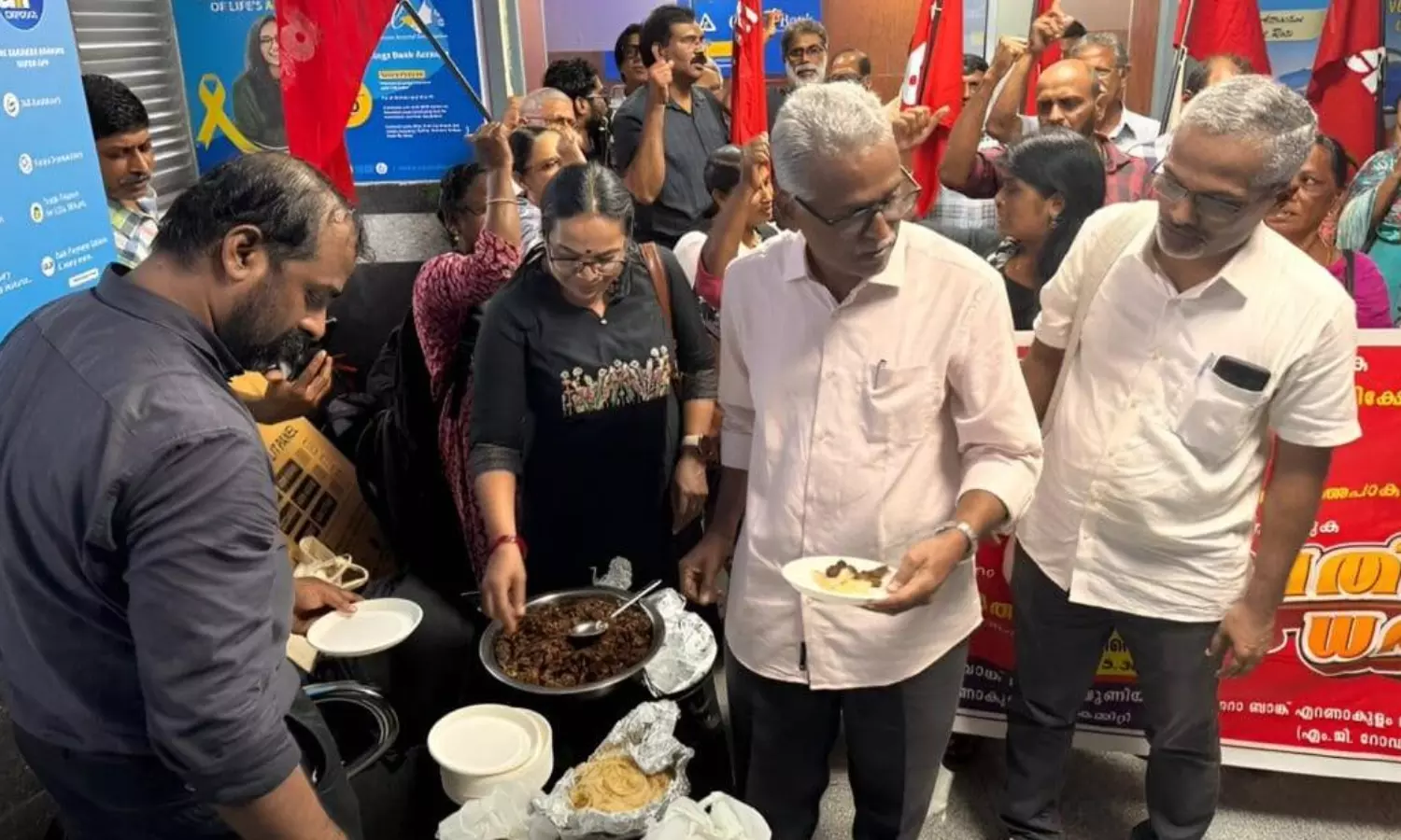 Canara Bank manager bans beef in canteen; employees serve it outside branch in protest