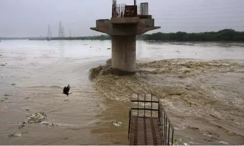 Yamuna floodwaters swamp Delhi, as river flows at 207.48 metres