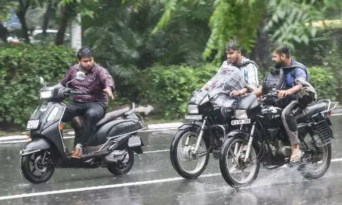 2-wheeler sales cross 13.7 lakh units in Aug, up 2.18 pc ahead of GST reforms