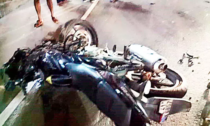 Saddening: Kerala man dies saving son from bike speeding towards them