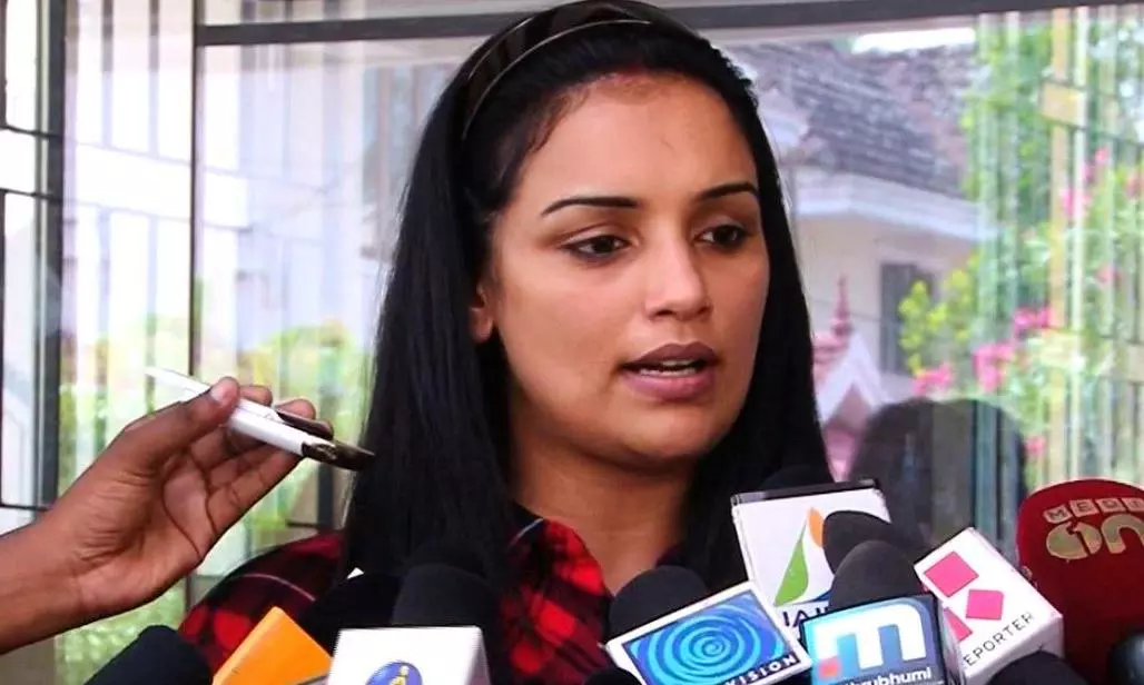 AMMA president Shwetha Menon demands fixed working hours on sets