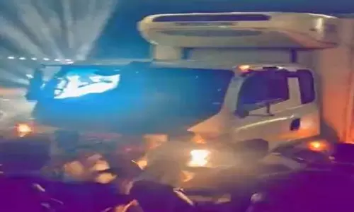 Tanker runs over Ganesha idol procession near Hassan killing 8