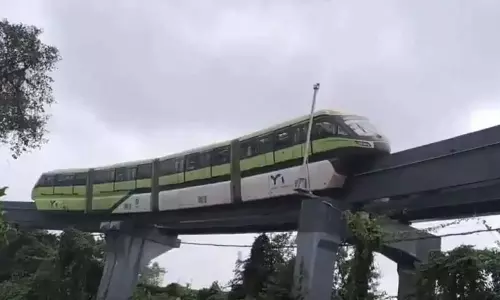 Monorail train halts in Mumbai due to technical snag, 17 passengers rescued