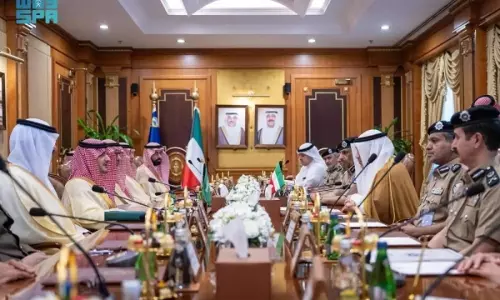 Saudi, Kuwaiti interior ministers hold security talks in Kuwait