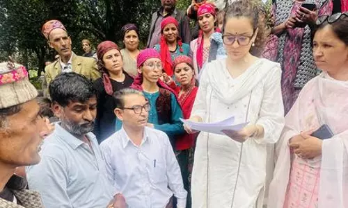 ‘Go back’ slogans in Kullu as Kangana Ranaut visits Himachal