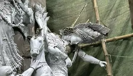 Seven Hindu idols vandalised in Bangladesh ahead of Durga Puja Seven Hindu idols vandalised in Bangladesh ahead of Durga Puja