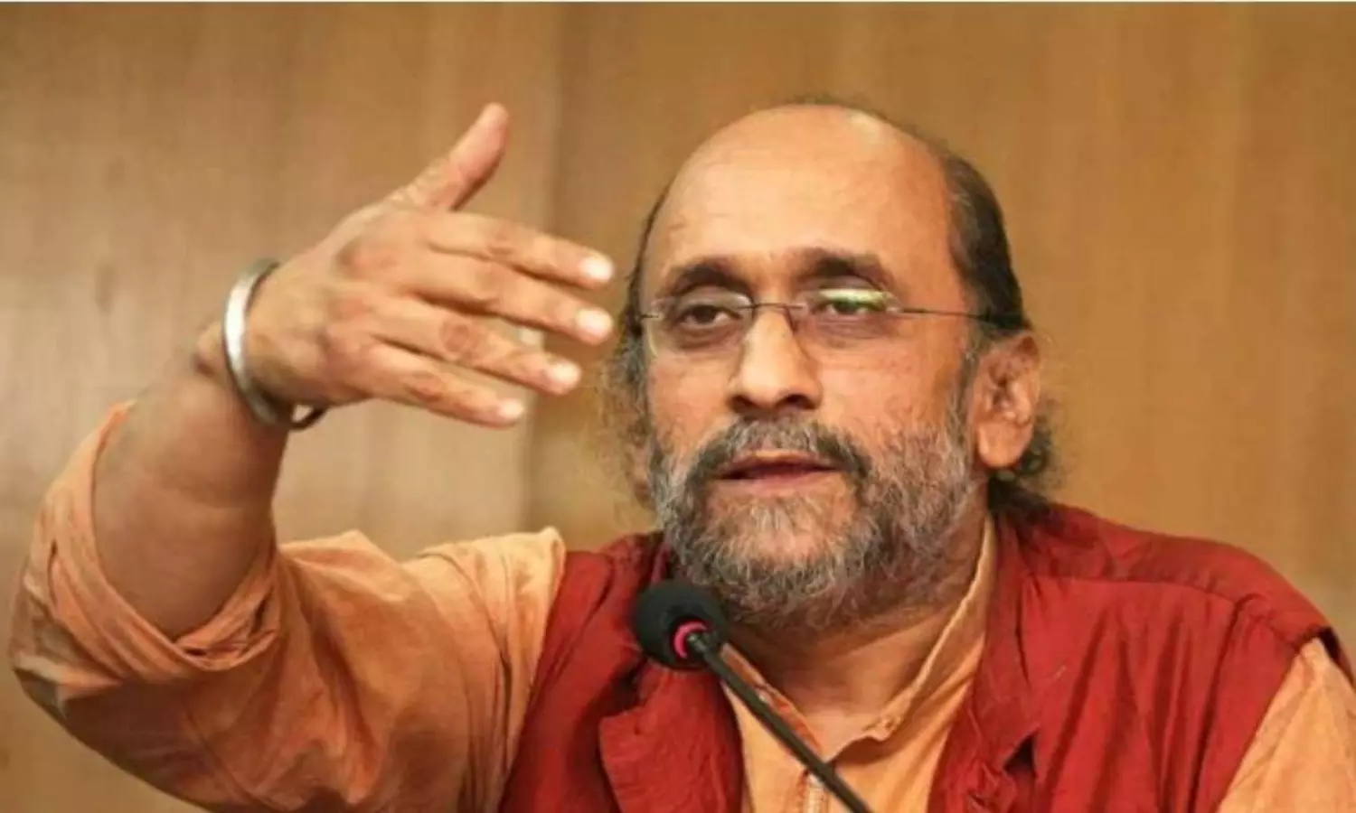 Adani gag order: Delhi court refuses to transfer Newslaundry, Paranjoy Guha Thakurta appeals