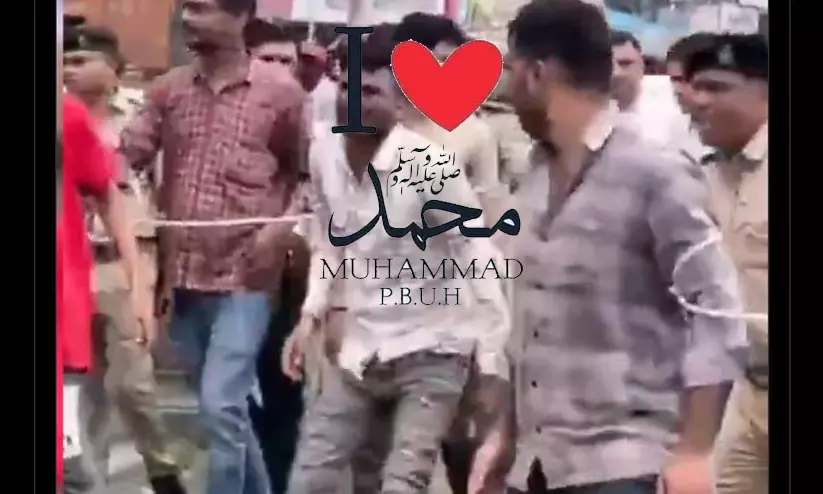 Gujarat police humiliate Muslim youths, tying and parading them in public over ‘I Love Muhammad’ Gujarat police humiliate Muslim youths, tying and parading them in public over ‘I Love Muhammad’
