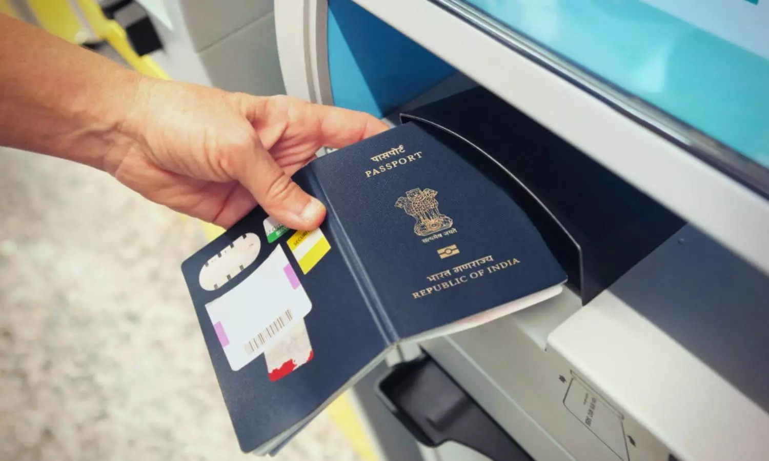 UAE entry permits now require passport cover page in application process