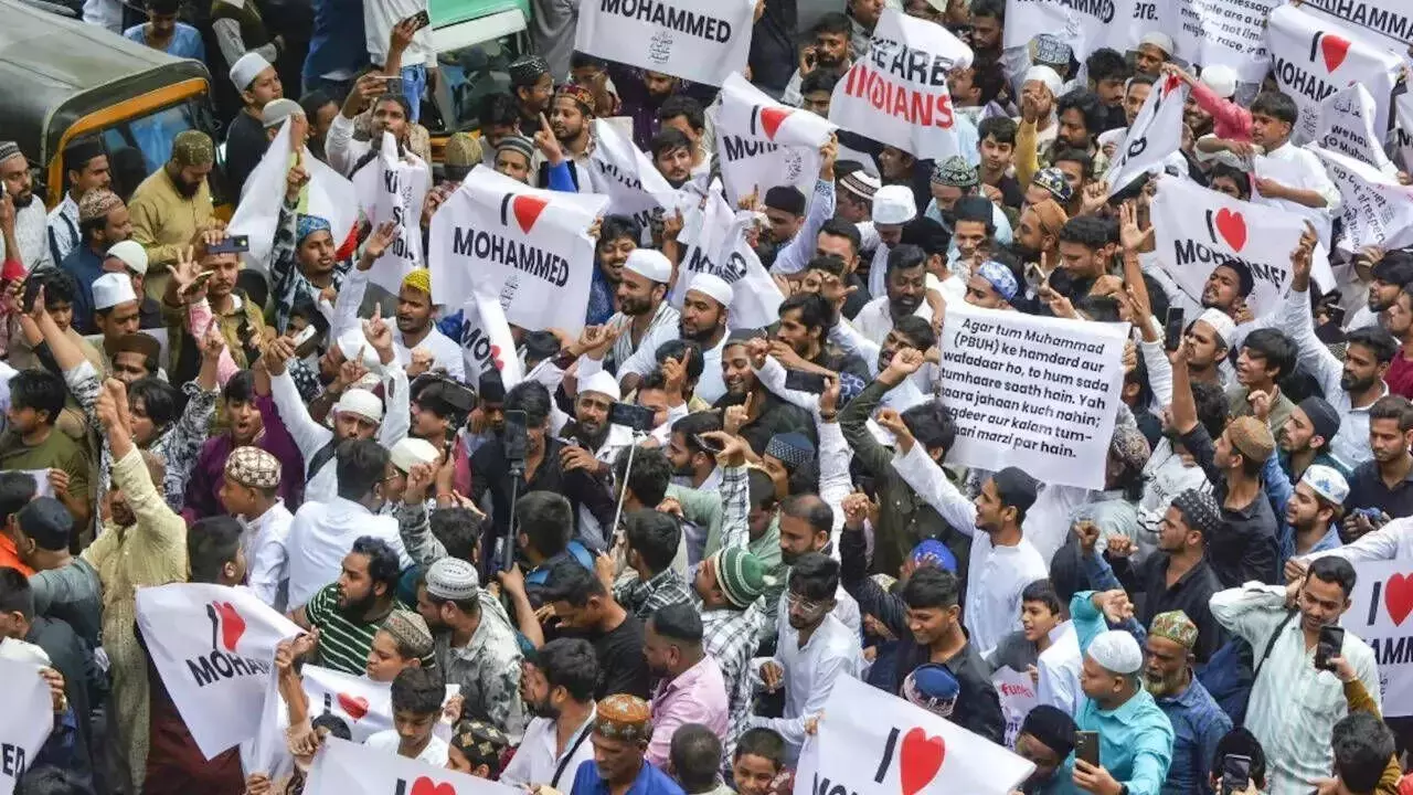 Protest against ‘I Love Muhammad’ graffiti turns violent in Maharashtra; 30 detained