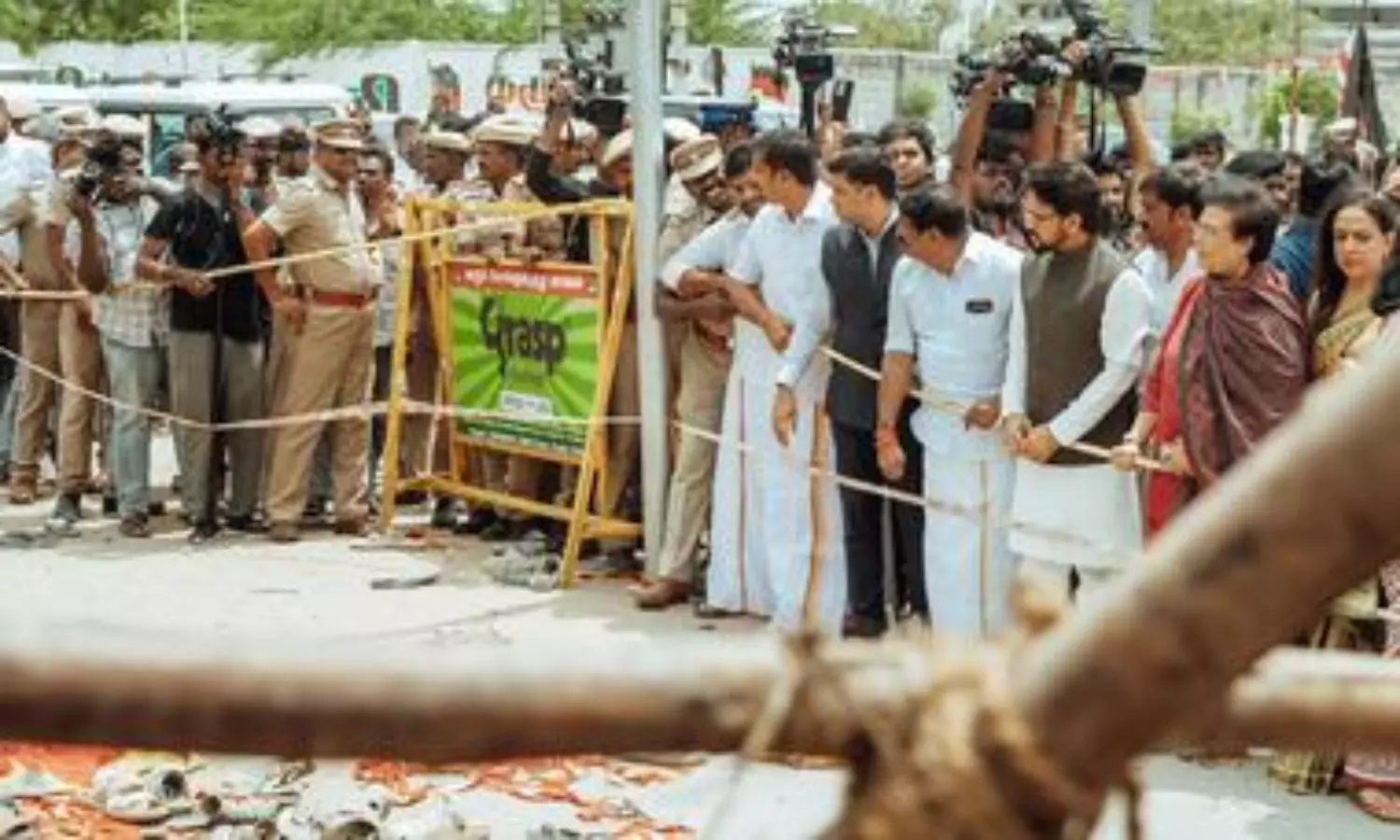 Special Investigation team begins probe into Karur stampede