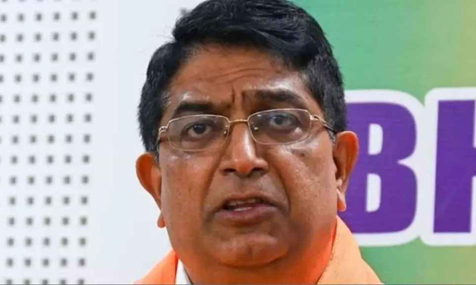 Shoe attack on CJI: BJP leader praises lawyer, two other lawyers booked