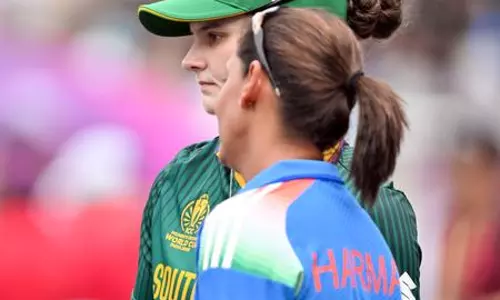 Womens WC: South Africa bowls first against India amid rain delay