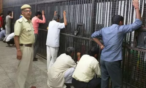 SC issues notice on PIL challenging ban on prisoners’ voting rights