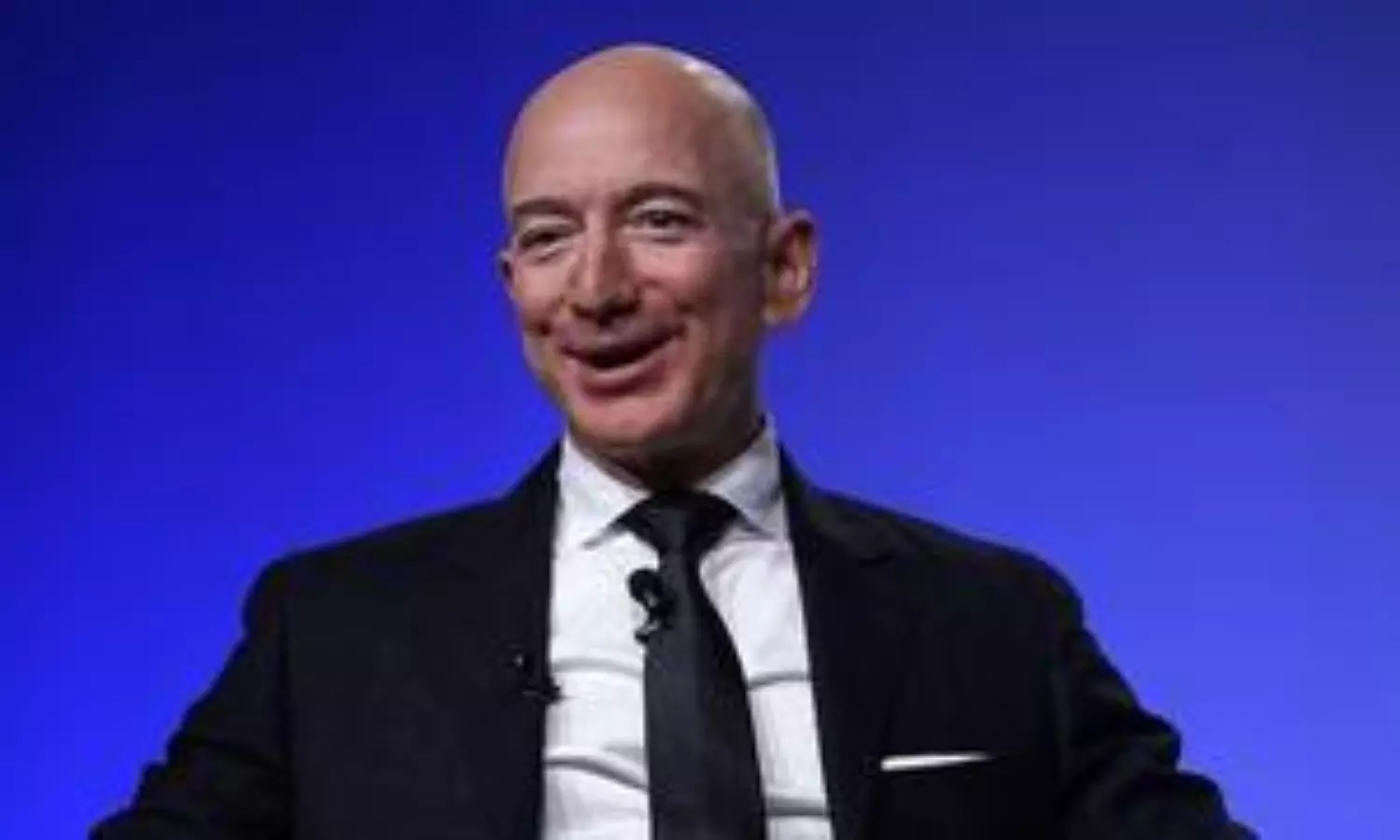Jeff Bezos advises young founders to get degrees, experience first