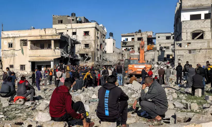 Ceasefire lets Palestinians search for dearest ones in Gaza rubble