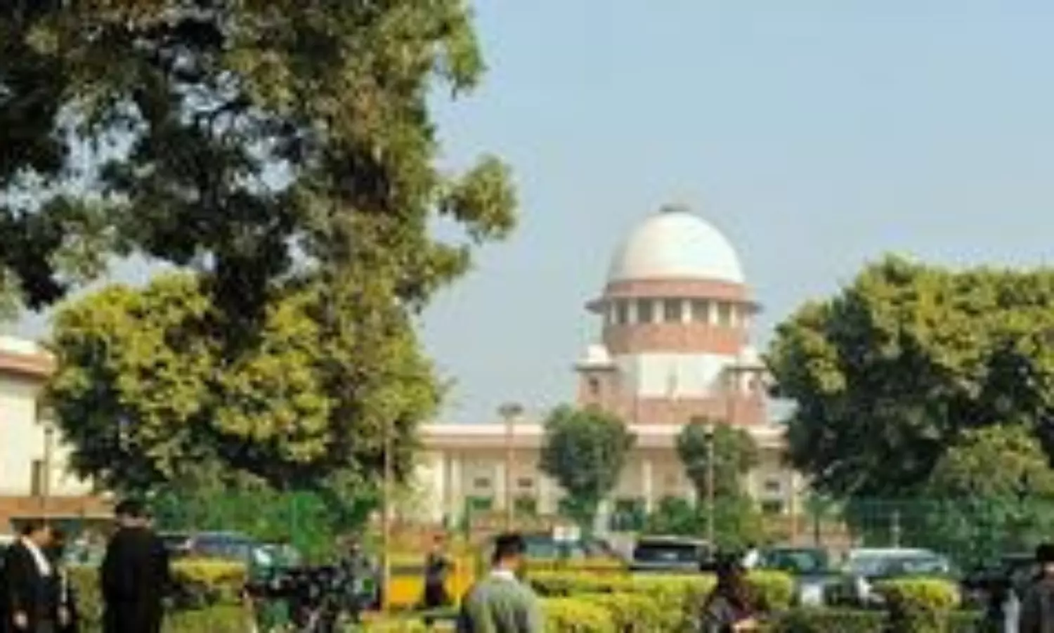 A collegium compromising its own dignity