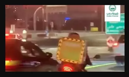 Dubai Police fine driver for reckless act endangering delivery rider