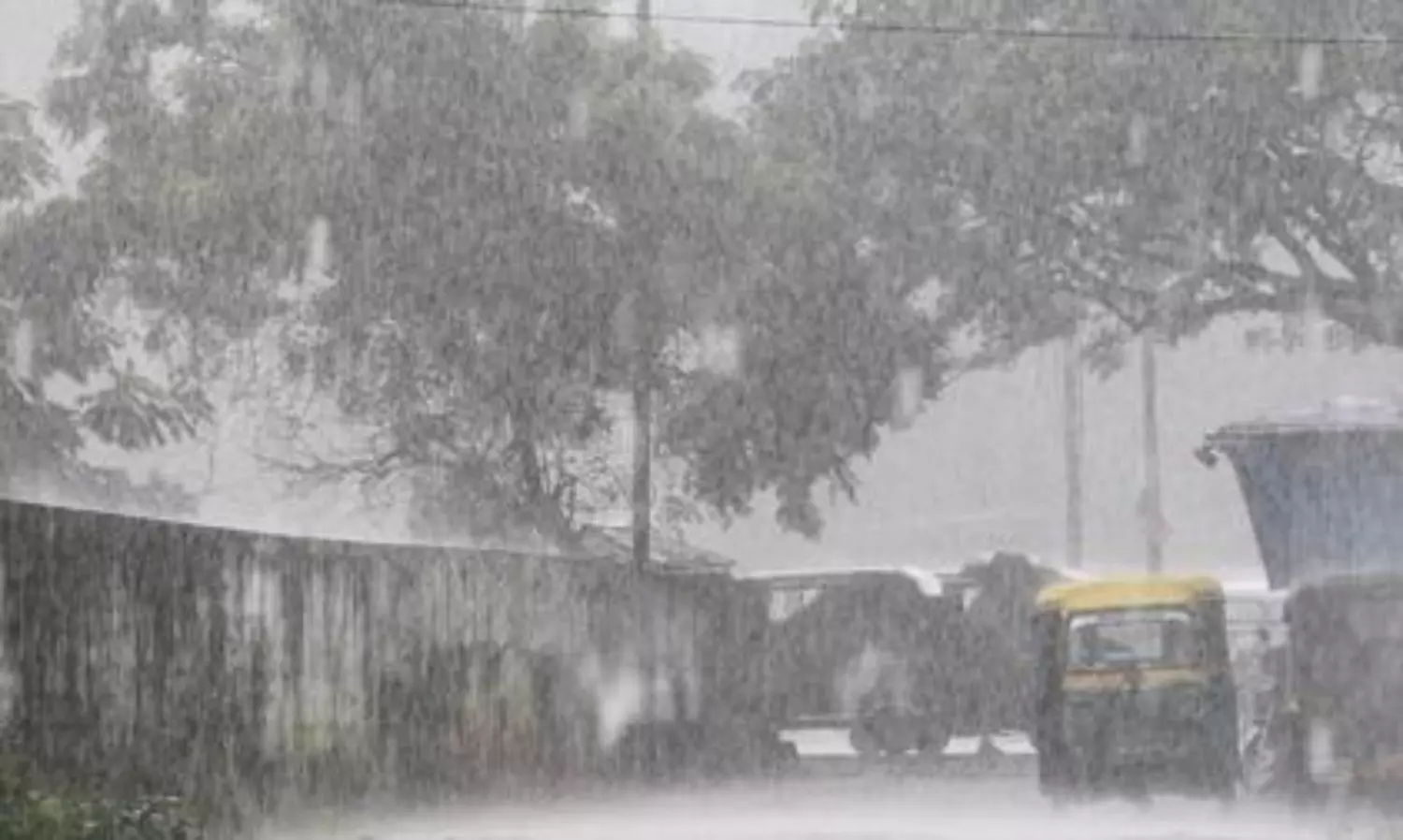 Heavy rain batters Kerala; orange alert in five districts, one dead