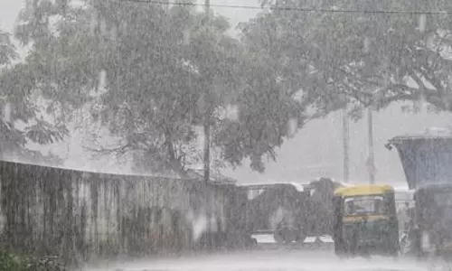 Heavy rain batters Kerala; orange alert in five districts, one dead