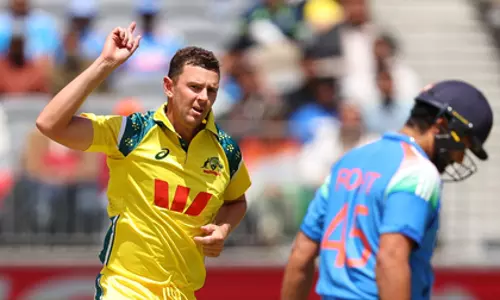 Australia beats India in rain-cut ODI 1 by 7 wickets