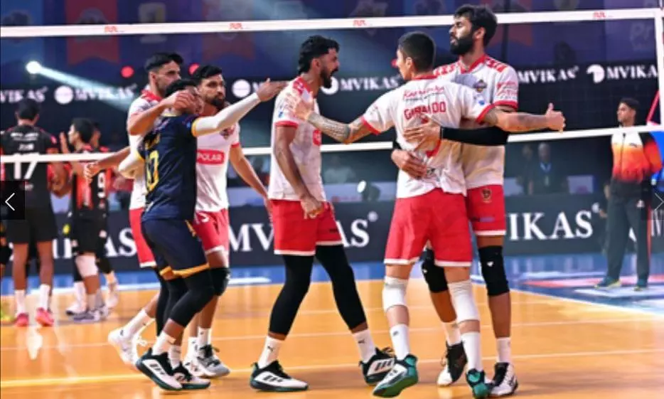 PVL 2025: Mumbai Meteors qualify for semifinals with win over Chennai Blitz