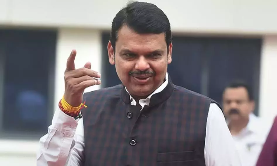 Benefits under a scheme meant for women distributed to men in Maharashtra Benefits under a scheme meant for women distributed to men in Maharashtra
