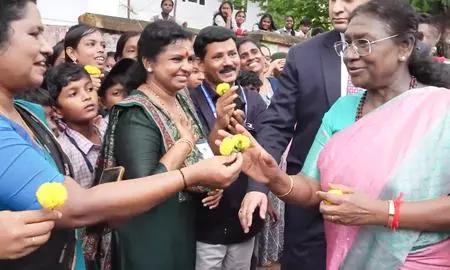 President Murmu’s spontaneous gesture leaves Kerala schoolchildren overjoyed