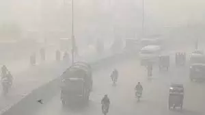 Lahore chokes on toxic smog, retains title of world’s most polluted city