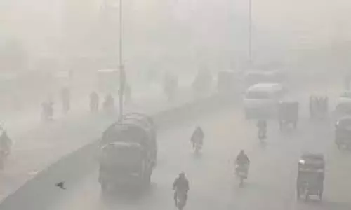 Lahore chokes on toxic smog, retains title of world’s most polluted city Lahore chokes on toxic smog, retains title of world’s most polluted city