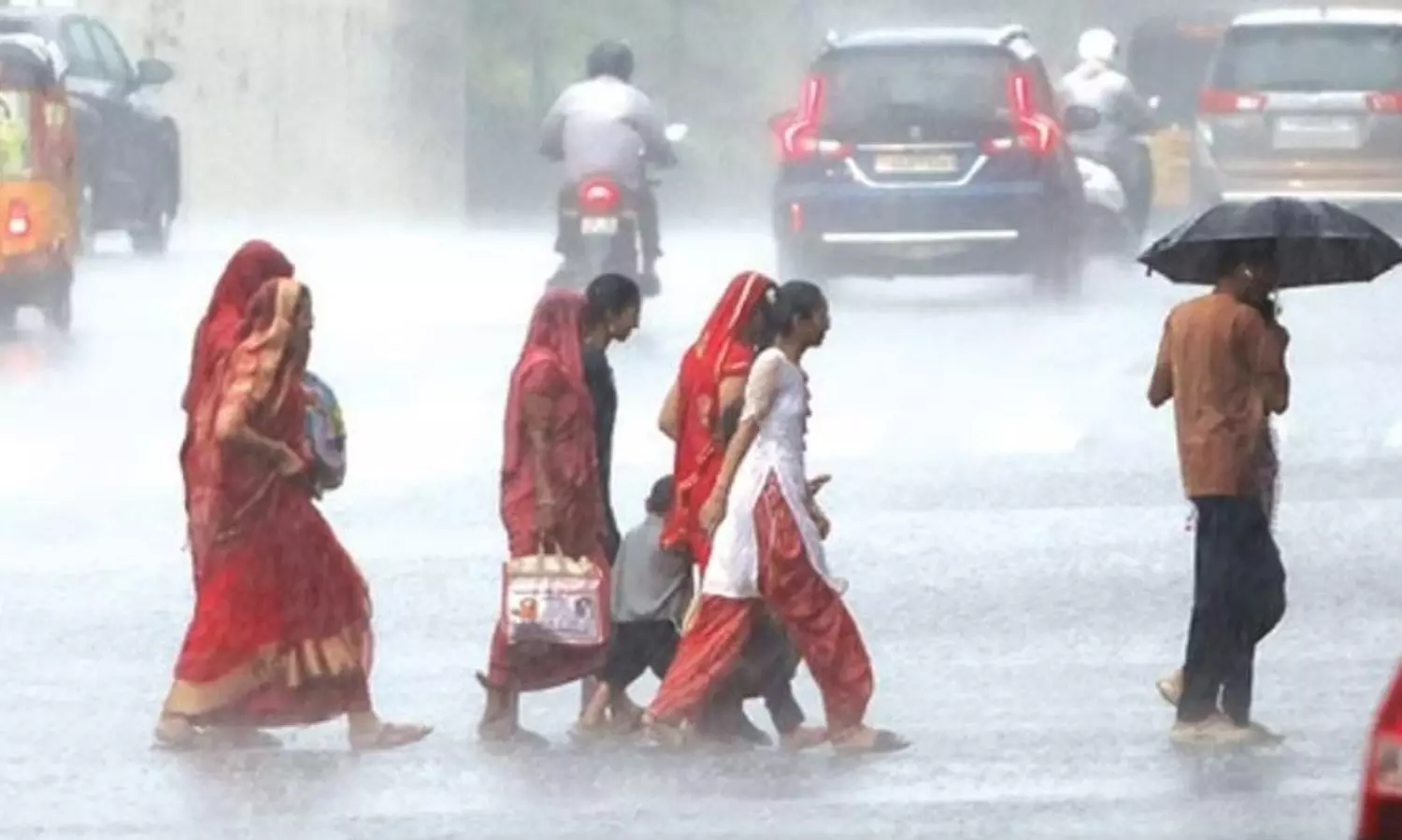 Cyclone Montha triggers deluge in parts of Telangana, hits road and rail traffic