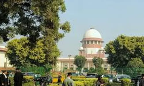 SC warns probe officers of issuing summons to lawyers appearing for accused SC warns probe officers of issuing summons to lawyers appearing for accused