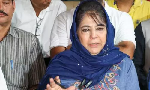 Mehbooba Mufti slams firing of 2 more J&K employees for ‘security reasons’ Mehbooba Mufti slams firing of 2 more J&K employees for ‘security reasons’