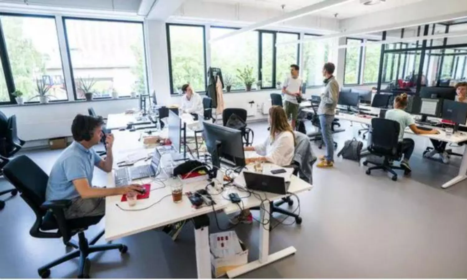 49% of Millennials in India worry over losing jobs to AI in 5 years: Report