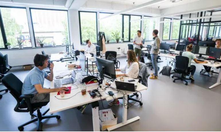 49% of Millennials in India worry over losing jobs to AI in 5 years: Report